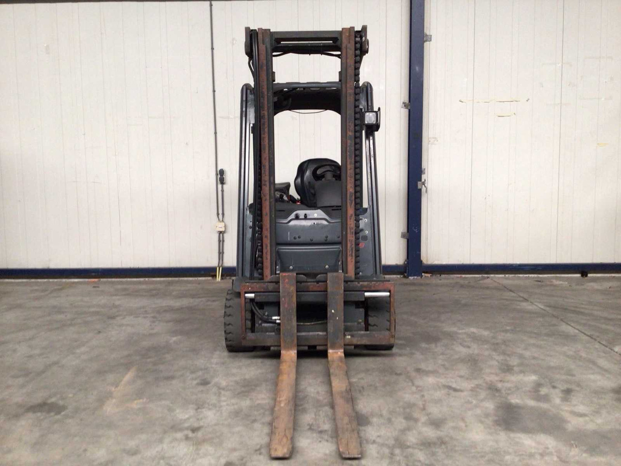 Carretilla elevadora 2014 LINDE E18 FORKLIFT: foto 6 Carretilla elevadora 2014 LINDE E18 FORKLIFT: foto 6