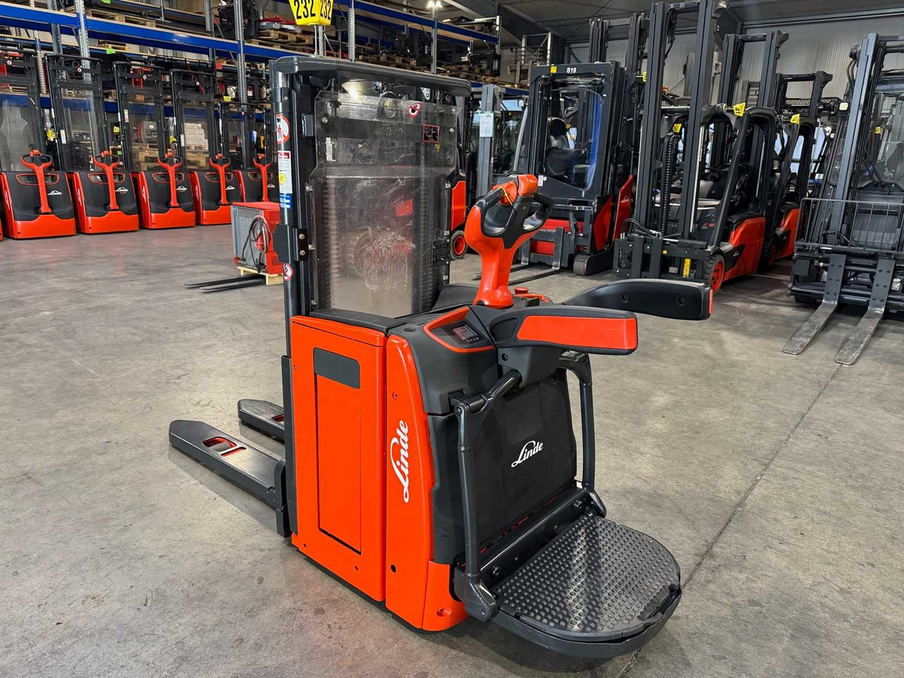 2016 SERVICE + UVV 10/2026 LINDE L14AP EVO 1.400KG SCALE PALLET TRUCK ANT 4.464 HOURS - Carretilla elevadora: foto 1 2016 SERVICE + UVV 10/2026 LINDE L14AP EVO 1.400KG SCALE PALLET TRUCK ANT 4.464 HOURS - Carretilla elevadora: foto 1