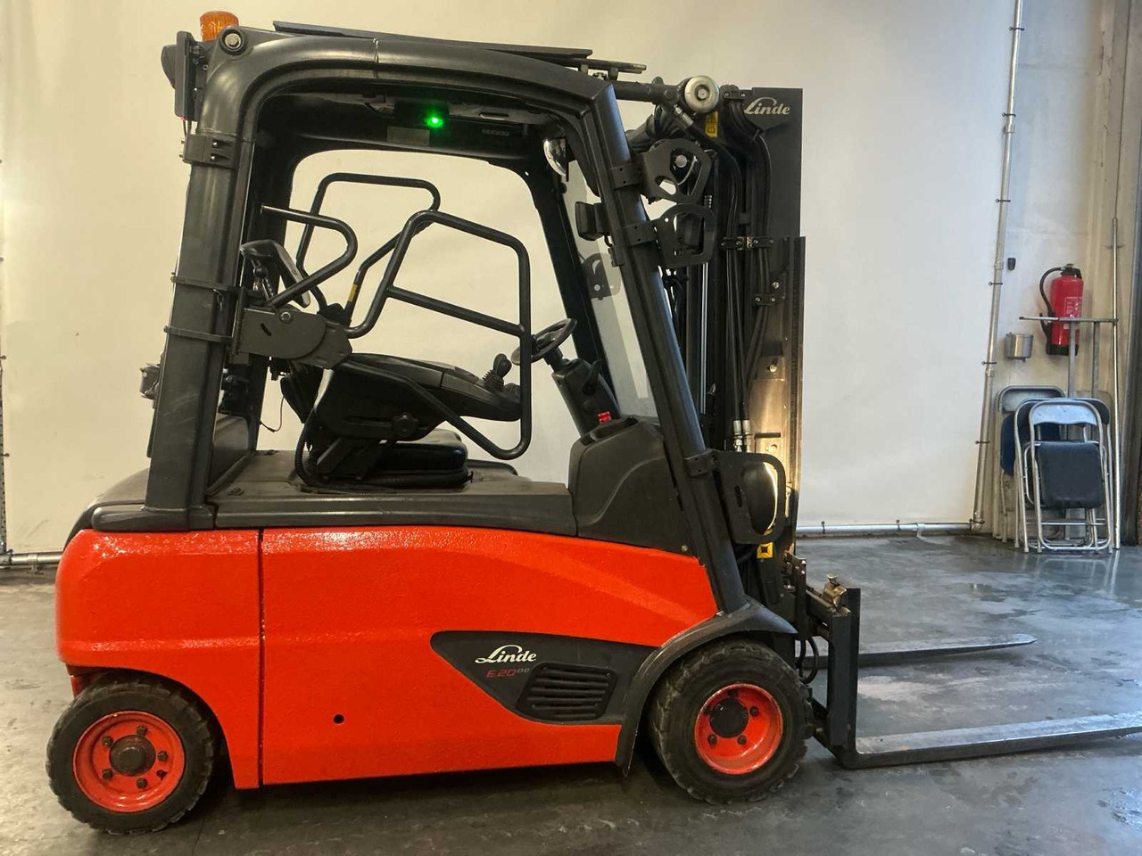 2017 LINDE E20PL-02 FORKLIFT - Carretilla elevadora: foto 2 2017 LINDE E20PL-02 FORKLIFT - Carretilla elevadora: foto 2