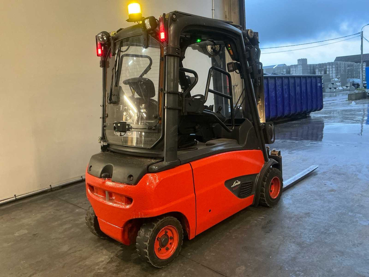 2017 LINDE E20PL-02 FORKLIFT - Carretilla elevadora: foto 4 2017 LINDE E20PL-02 FORKLIFT - Carretilla elevadora: foto 4