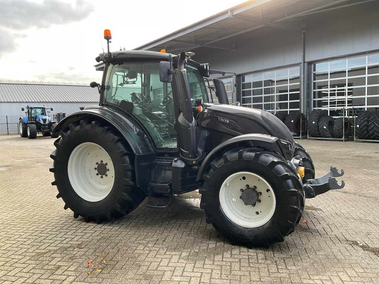 2017 VALTRA N174 DIRECT ALL-WHEEL DRIVE FARM TRACTOR - Tractor: foto 5 2017 VALTRA N174 DIRECT ALL-WHEEL DRIVE FARM TRACTOR - Tractor: foto 5