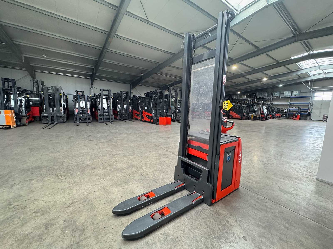 2018 SERVICE +UVV 09/2026 LINDE L14 LITHIUM LI-ION 1,400KG PALLET TRUCK ANT 2,765 HOURS - Carretilla elevadora: foto 3 2018 SERVICE +UVV 09/2026 LINDE L14 LITHIUM LI-ION 1,400KG PALLET TRUCK ANT 2,765 HOURS - Carretilla elevadora: foto 3
