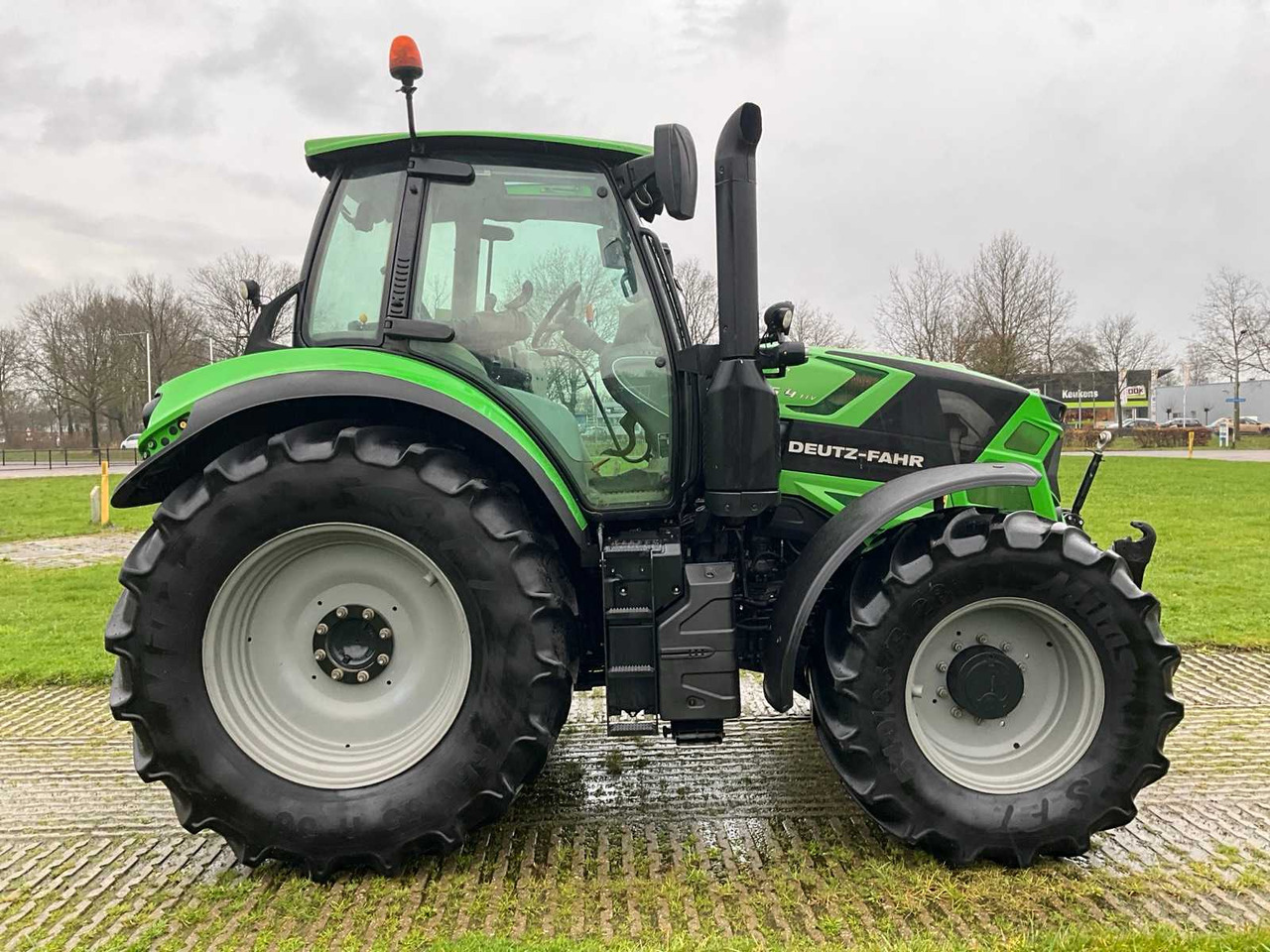 2019 DEUTZ-FAHR AGROTRON 6175.4 TTV VARIO ALL-WHEEL DRIVE FARM TRACTOR - Tractor: foto 5 2019 DEUTZ-FAHR AGROTRON 6175.4 TTV VARIO ALL-WHEEL DRIVE FARM TRACTOR - Tractor: foto 5