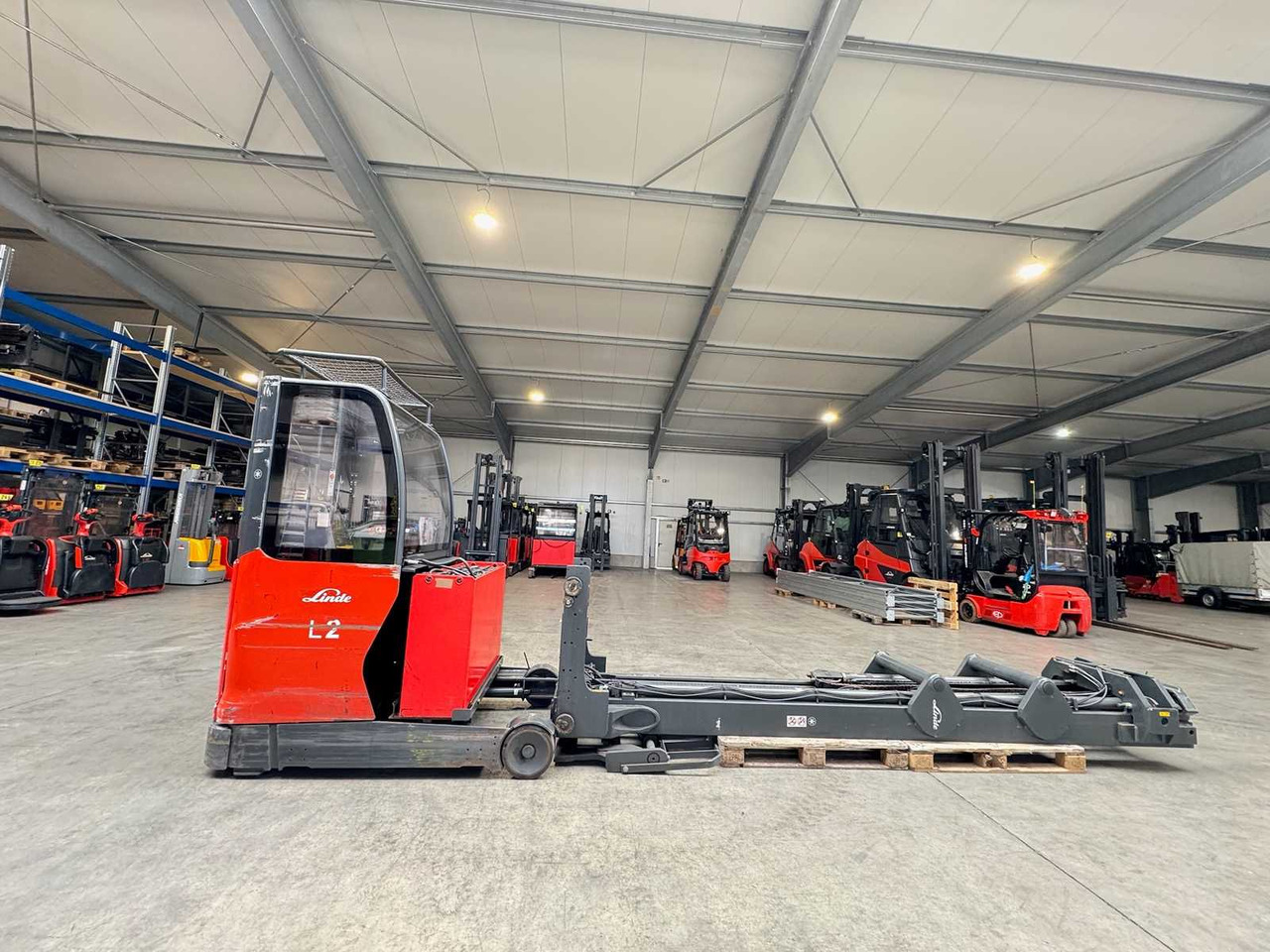2020 LINDE R16HD ELECTRIC FORKLIFT REACH TRUCK 10 METERS LIFTING HEIGHT CAB 12,911 HOURS - Carretilla elevadora: foto 2 2020 LINDE R16HD ELECTRIC FORKLIFT REACH TRUCK 10 METERS LIFTING HEIGHT CAB 12,911 HOURS - Carretilla elevadora: foto 2