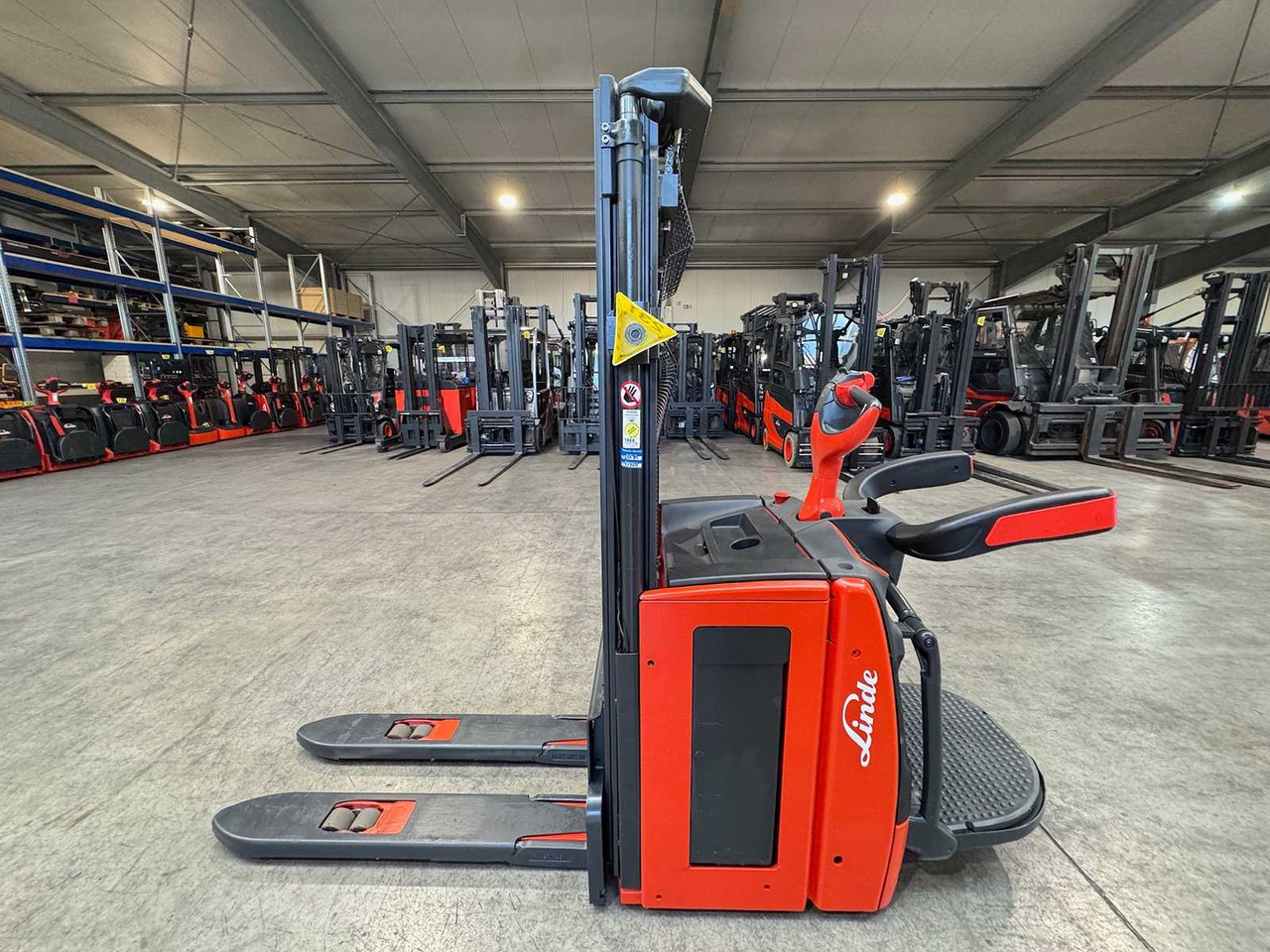 2020 SERVICE +UVV 09/2026 LINDE L14AP EVO 1.400KG PALLET TRUCK ANT 4.617 HOURS - Carretilla elevadora: foto 1 2020 SERVICE +UVV 09/2026 LINDE L14AP EVO 1.400KG PALLET TRUCK ANT 4.617 HOURS - Carretilla elevadora: foto 1
