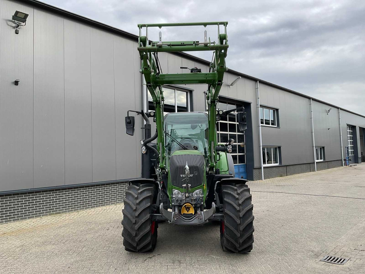 2021 FENDT 314 VARIO PROFI ALL-WHEEL DRIVE AGRICULTURAL TRACTOR - Tractor: foto 4 2021 FENDT 314 VARIO PROFI ALL-WHEEL DRIVE AGRICULTURAL TRACTOR - Tractor: foto 4