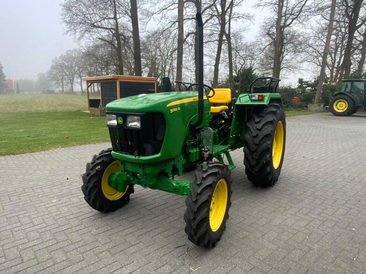 2022 JOHN DEERE 5050D ALL-WHEEL DRIVE FARM TRACTOR "UNUSED" - Tractor: foto 1 2022 JOHN DEERE 5050D ALL-WHEEL DRIVE FARM TRACTOR "UNUSED" - Tractor: foto 1