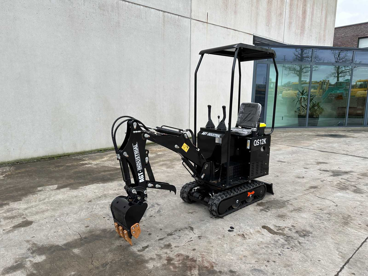 AGT QS12K - Miniexcavadora: foto 1 AGT QS12K - Miniexcavadora: foto 1