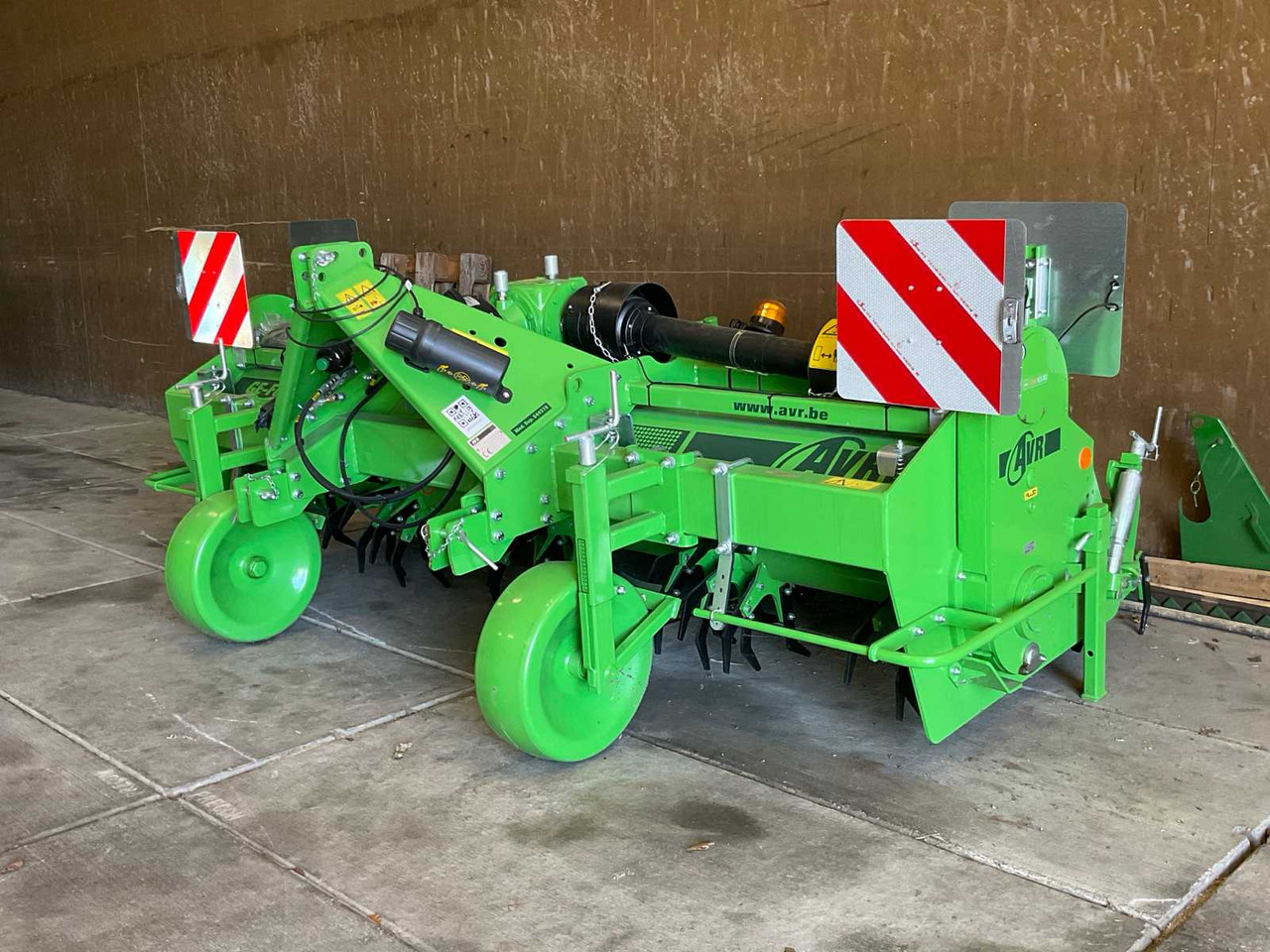 AVR GE-FORCE-HD 4 x 75 - Rotocultivador: foto 1 AVR GE-FORCE-HD 4 x 75 - Rotocultivador: foto 1