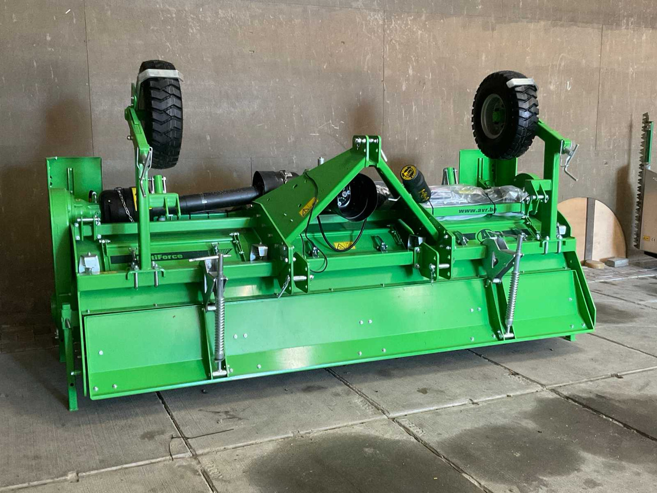 AVR MULTIFORCE 4 x 75 - Rotocultivador: foto 2 AVR MULTIFORCE 4 x 75 - Rotocultivador: foto 2