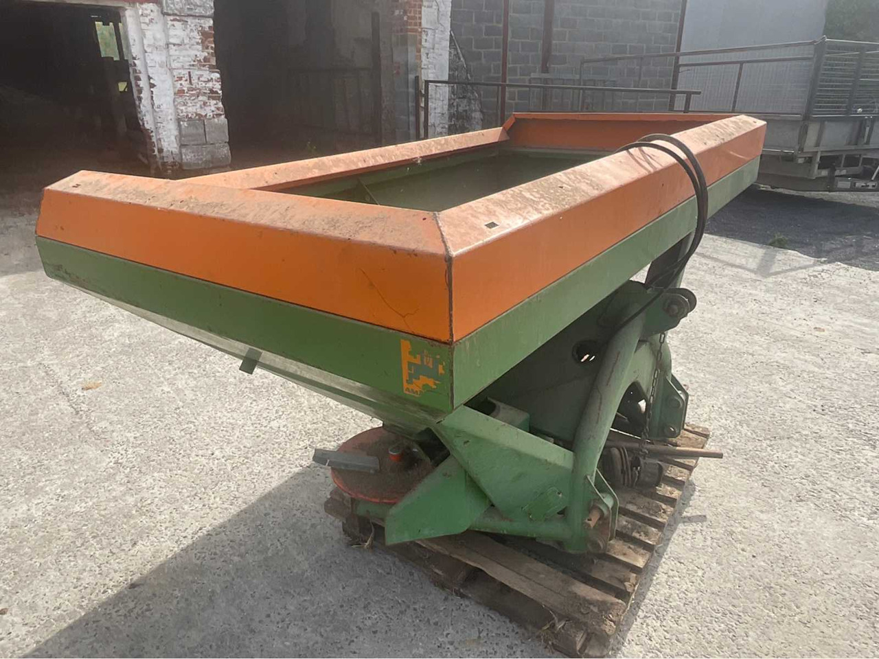 Amazone ZA-U 1501 - Esparcidor de fertilizantes: foto 3 Amazone ZA-U 1501 - Esparcidor de fertilizantes: foto 3