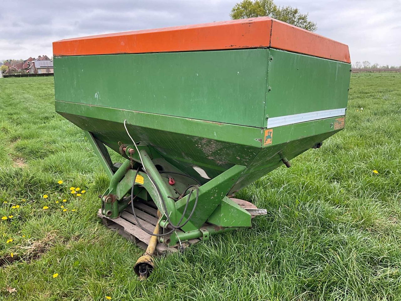 Amazone ZA-U1501 - Esparcidor de fertilizantes: foto 1 Amazone ZA-U1501 - Esparcidor de fertilizantes: foto 1