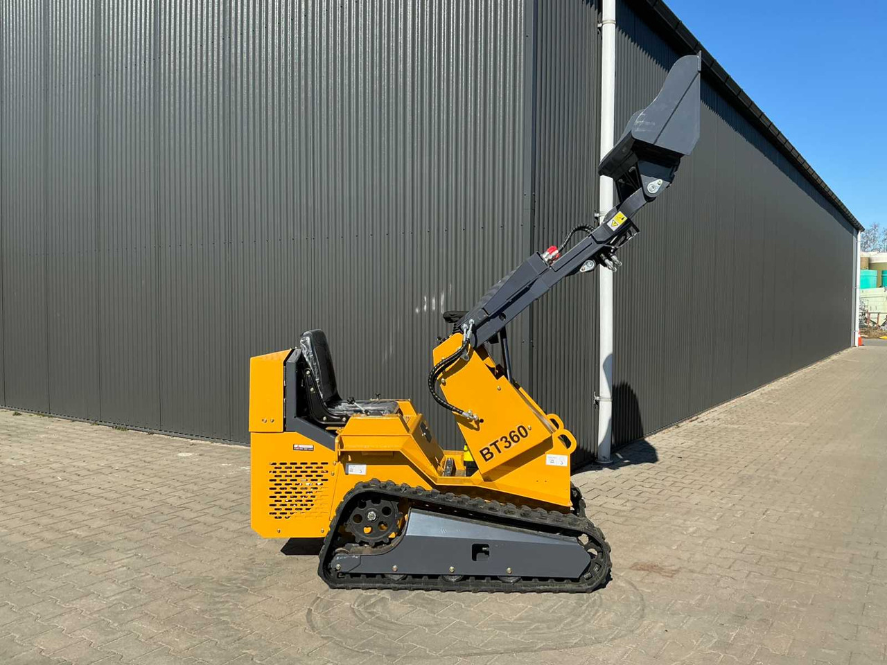 Minicargadora de cadenas BISON TEK BT360 MINI LOADER / TRACK SKID STEER LOADER: foto 8