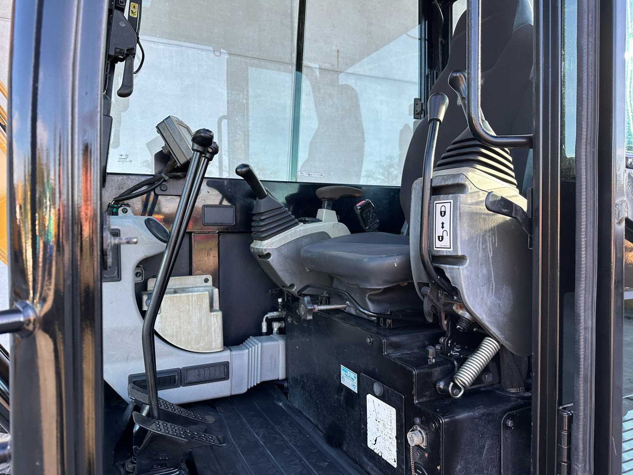 Excavadora CATERPILLAR - 2016 - 306 - MIDI EXCAVATOR: foto 36