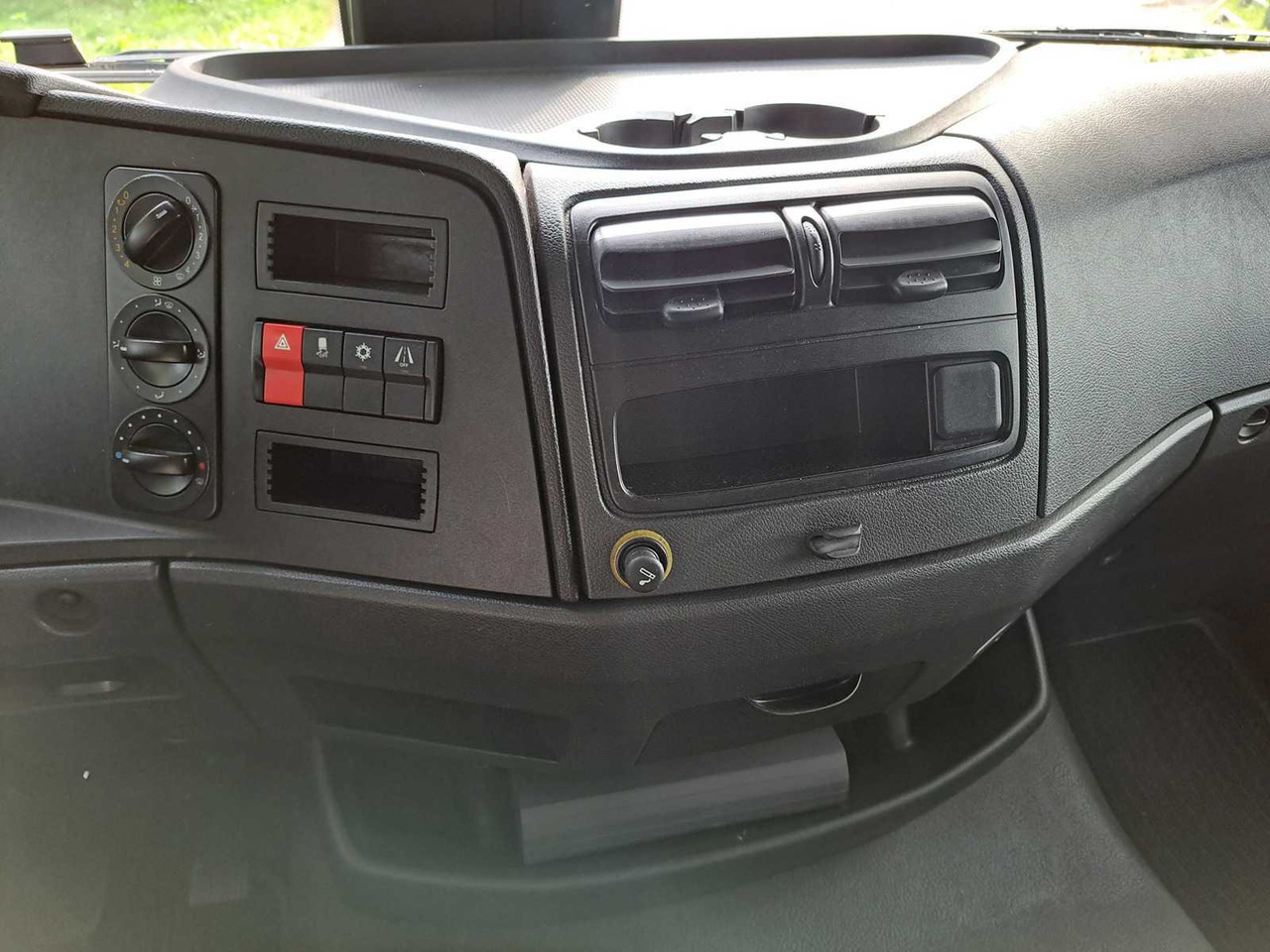 Camión 2016 MERCEDES-BENZ ATEGO TRUCK: foto 7 Camión 2016 MERCEDES-BENZ ATEGO TRUCK: foto 7