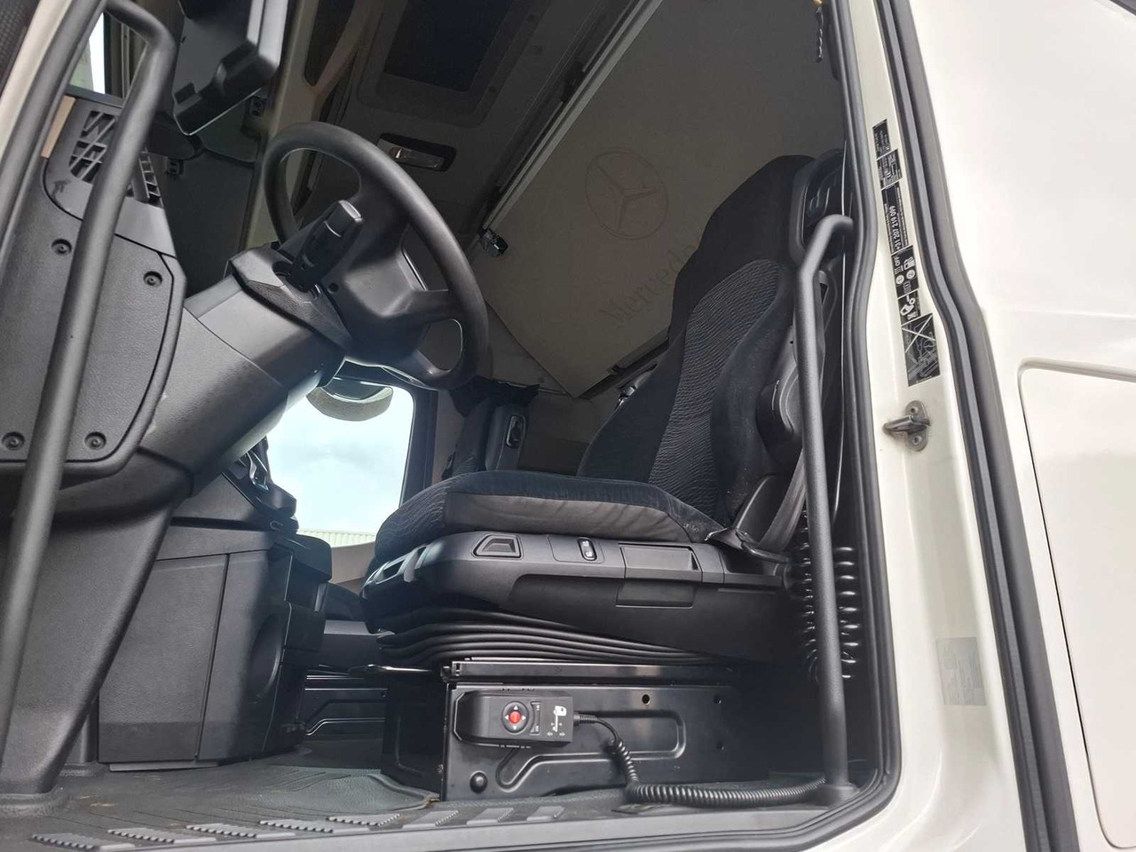 Camión 2021 MERCEDES-BENZ ACTROS 1845 4X2 BIGSPACE TRUCK: foto 8