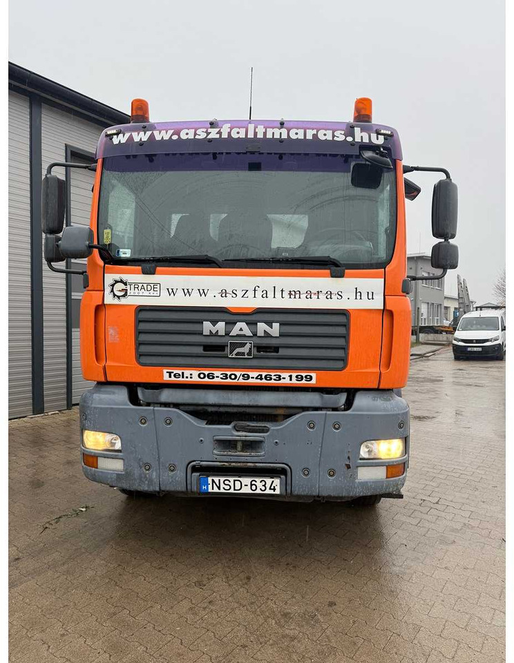 MAN - TGA 26.414 FDC - TRUCK - 2003 - Camión: foto 2 MAN - TGA 26.414 FDC - TRUCK - 2003 - Camión: foto 2