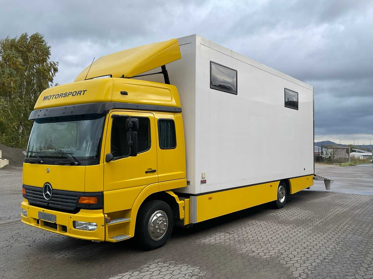 MERCEDES-BENZ - ATEGO 1328 - RACING TRANSPORTER WITH BOX BODY, ROADWORTHY, INSPECTION DESIRED - Camión: foto 1 MERCEDES-BENZ - ATEGO 1328 - RACING TRANSPORTER WITH BOX BODY, ROADWORTHY, INSPECTION DESIRED - Camión: foto 1