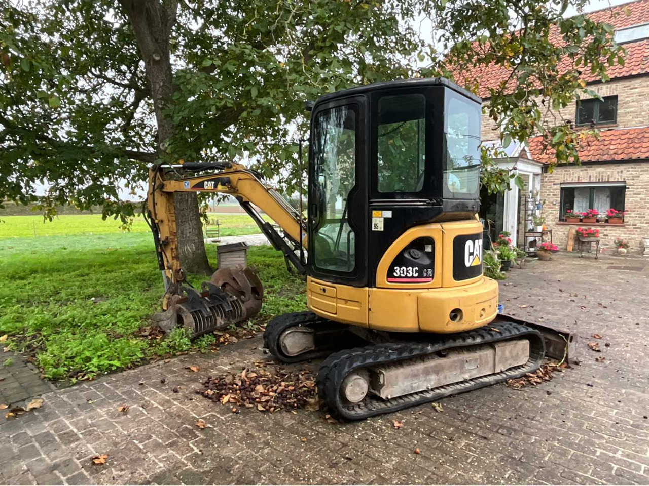 Caterpillar 303C CR - Miniexcavadora: foto 1 Caterpillar 303C CR - Miniexcavadora: foto 1