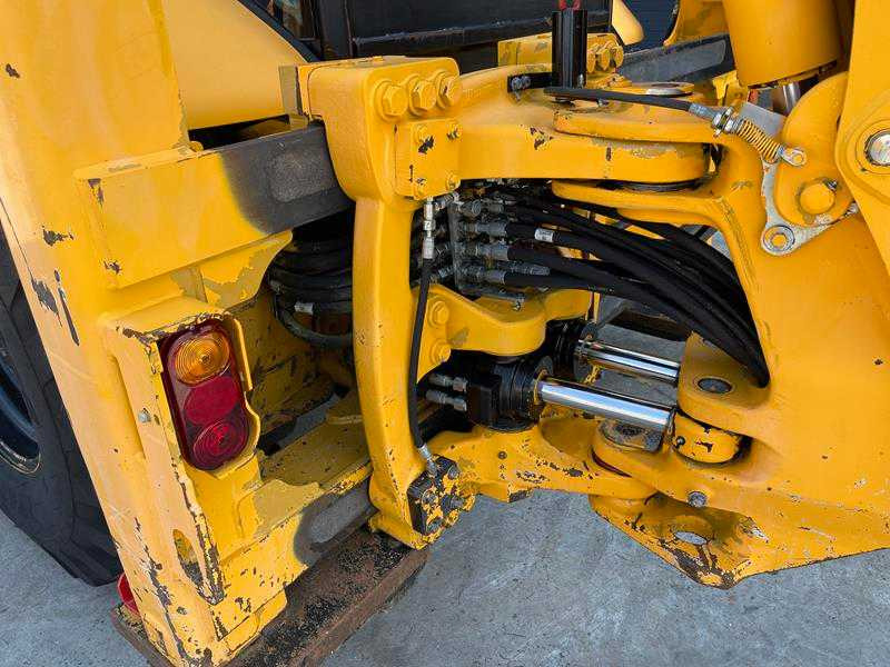 Retroexcavadora Caterpillar 428F: foto 9