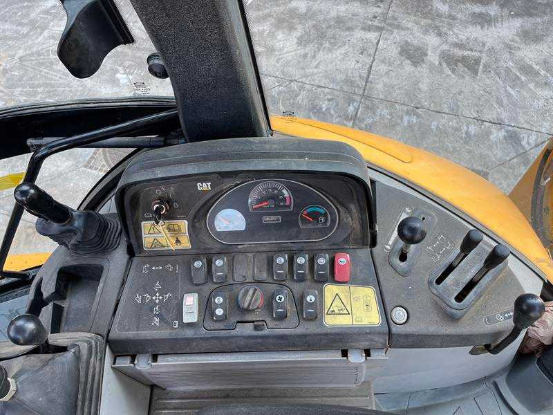 Retroexcavadora Caterpillar 428F: foto 26