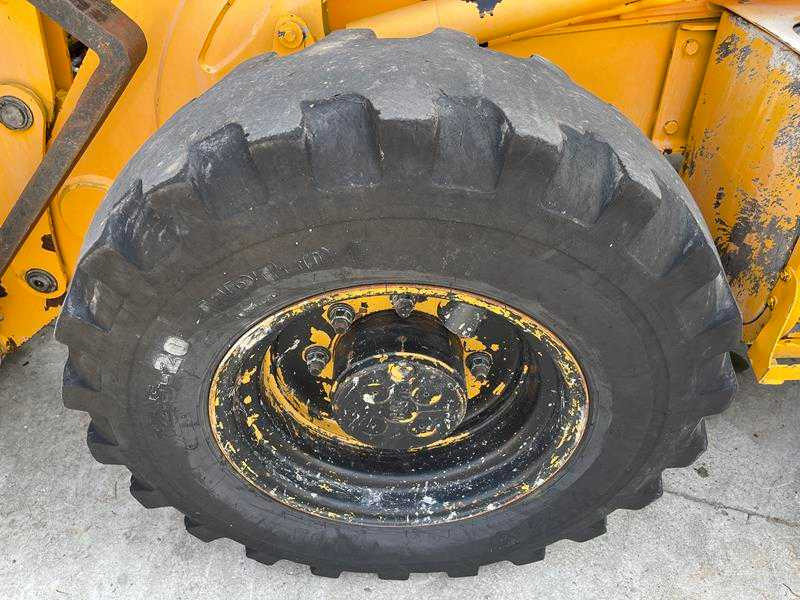 Retroexcavadora Caterpillar 428F: foto 7