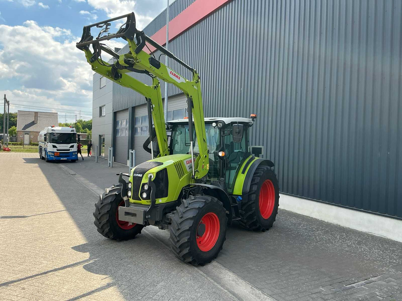 Claas 420 arion - Tractor: foto 1 Claas 420 arion - Tractor: foto 1