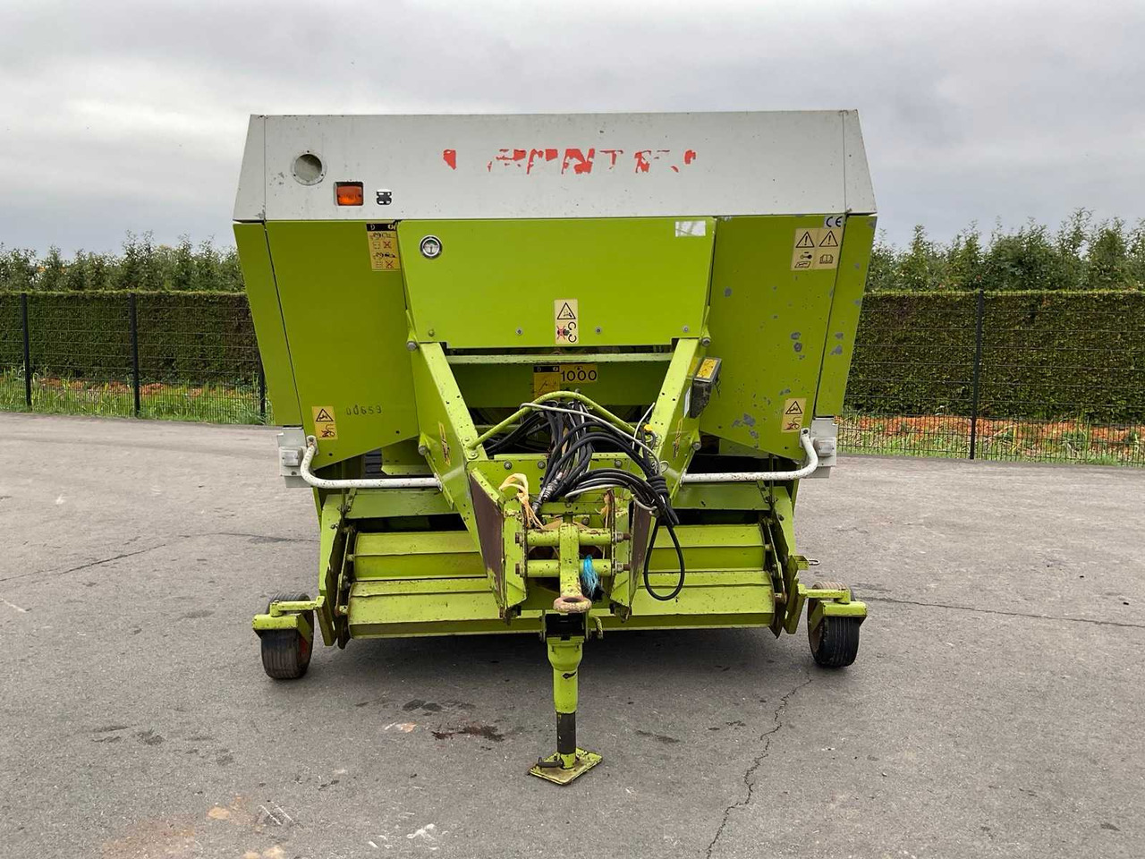 Claas Quadrant 1200 RC - Empacadora de pacas cuadradas: foto 2 Claas Quadrant 1200 RC - Empacadora de pacas cuadradas: foto 2