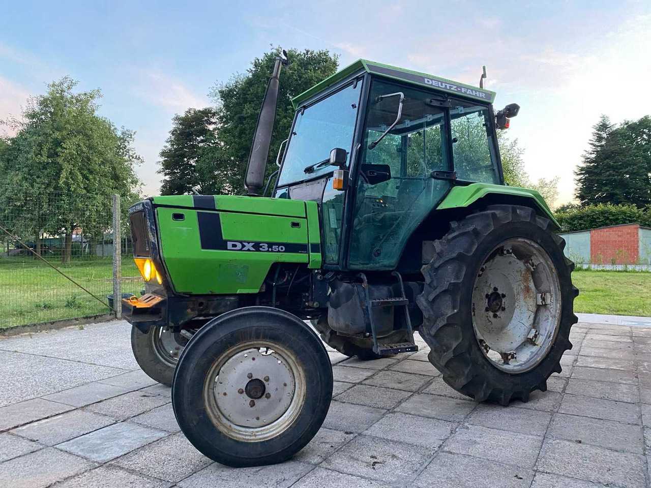 Deutz-Fahr DX3.50 - Tractor: foto 1 Deutz-Fahr DX3.50 - Tractor: foto 1
