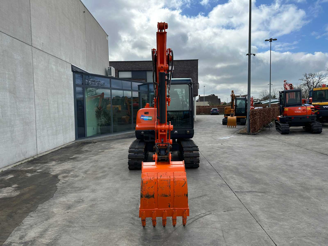 Doosan DX55-9C - Excavadora de cadenas: foto 2 Doosan DX55-9C - Excavadora de cadenas: foto 2