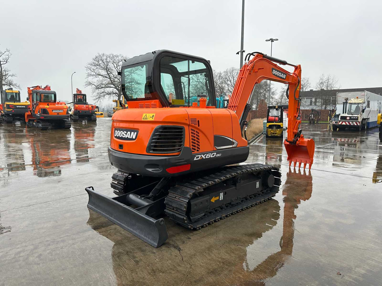 Doosan DX60-9C - Excavadora de cadenas: foto 3 Doosan DX60-9C - Excavadora de cadenas: foto 3