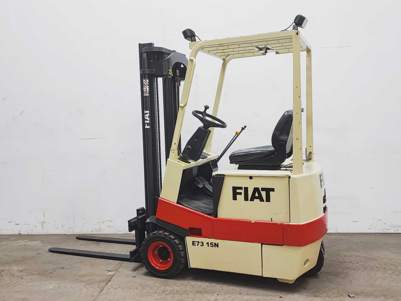FIAT - E73 15N - FORKLIFT - 1995 - Carretilla elevadora: foto 1 FIAT - E73 15N - FORKLIFT - 1995 - Carretilla elevadora: foto 1