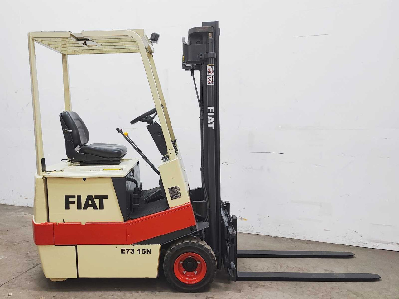 FIAT - E73 15N - FORKLIFT - 1995 - Carretilla elevadora: foto 4 FIAT - E73 15N - FORKLIFT - 1995 - Carretilla elevadora: foto 4