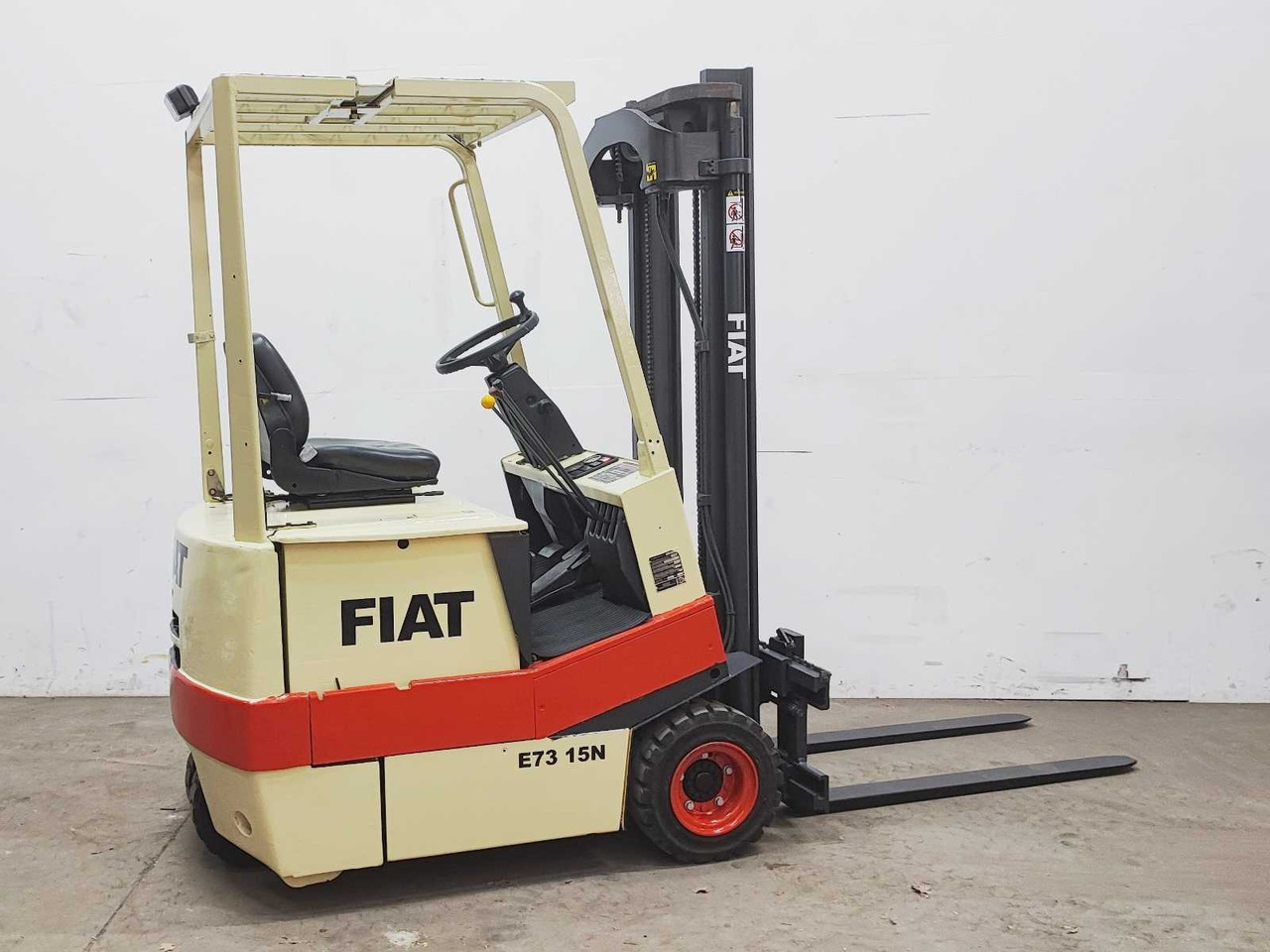 FIAT - E73 15N - FORKLIFT - 1995 - Carretilla elevadora: foto 5 FIAT - E73 15N - FORKLIFT - 1995 - Carretilla elevadora: foto 5