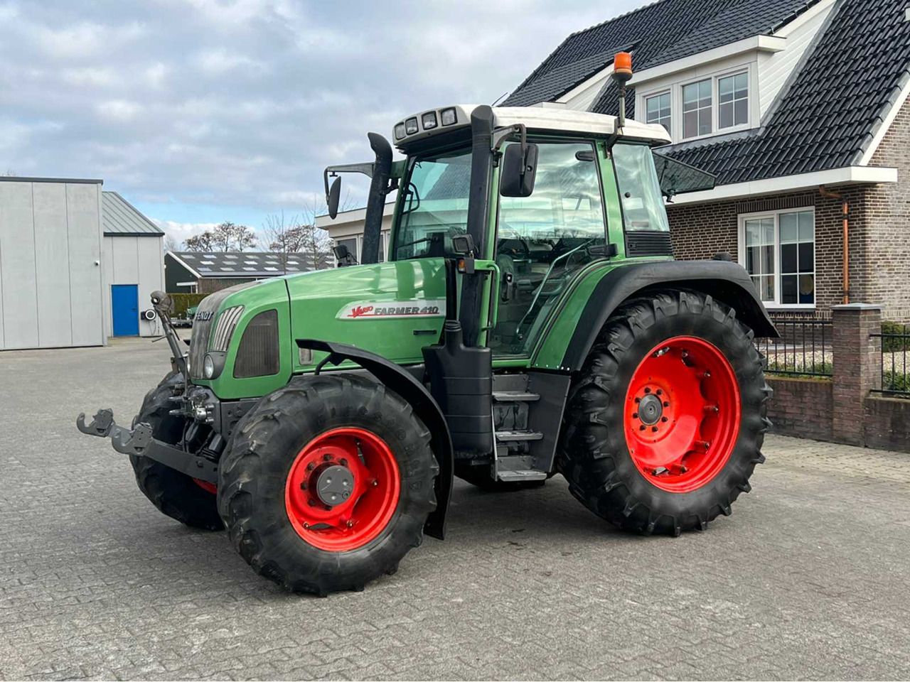 Fendt Farmer 410 - Tractor: foto 1 Fendt Farmer 410 - Tractor: foto 1