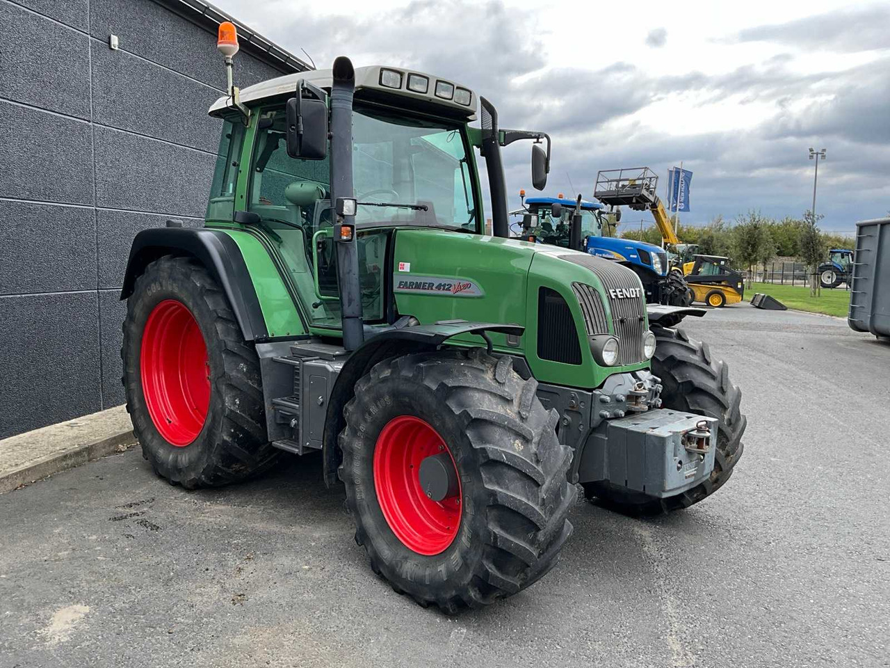 Fendt Farmer 412 vario - Tractor: foto 3 Fendt Farmer 412 vario - Tractor: foto 3