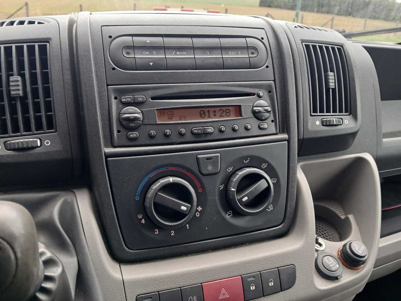 Furgoneta 2010 CITROEN JUMPER COMMERCIAL VEHICLE: foto 10