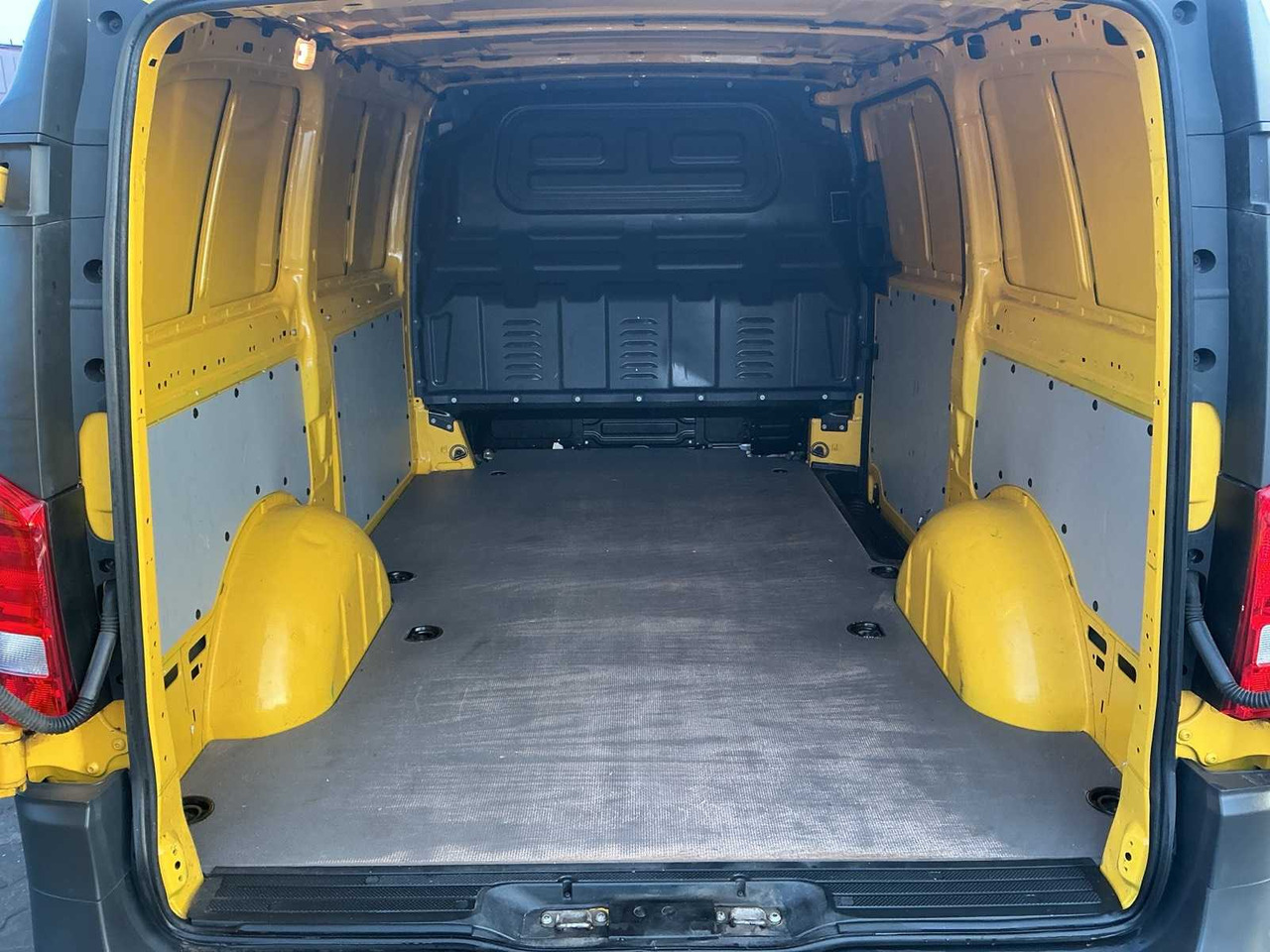 2020 - MERCEDES-BENZ - EVITO - EVITO LONG 41KWH - COMMERCIAL VEHICLE - Furgoneta: foto 5 2020 - MERCEDES-BENZ - EVITO - EVITO LONG 41KWH - COMMERCIAL VEHICLE - Furgoneta: foto 5