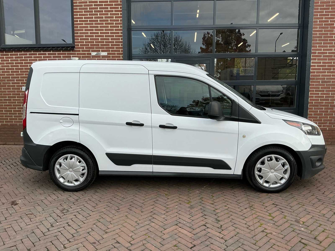 FORD TRANSIT CONNECT 1.5 TDCI L1 ECONOMY VAN - Furgoneta: foto 3 FORD TRANSIT CONNECT 1.5 TDCI L1 ECONOMY VAN - Furgoneta: foto 3