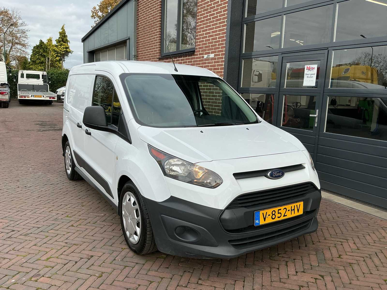 FORD TRANSIT CONNECT 1.5 TDCI L1 ECONOMY VAN - Furgoneta: foto 2 FORD TRANSIT CONNECT 1.5 TDCI L1 ECONOMY VAN - Furgoneta: foto 2