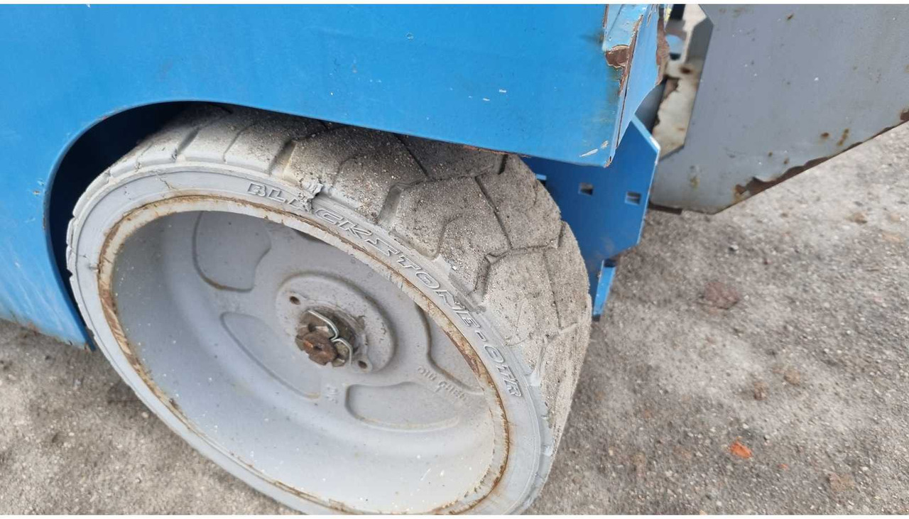 Plataforma elevadora GENIE - GS4047 - AERIAL WORK PLATFORMS - 2016 (ESN14016047): foto 13 Plataforma elevadora GENIE - GS4047 - AERIAL WORK PLATFORMS - 2016 (ESN14016047): foto 13