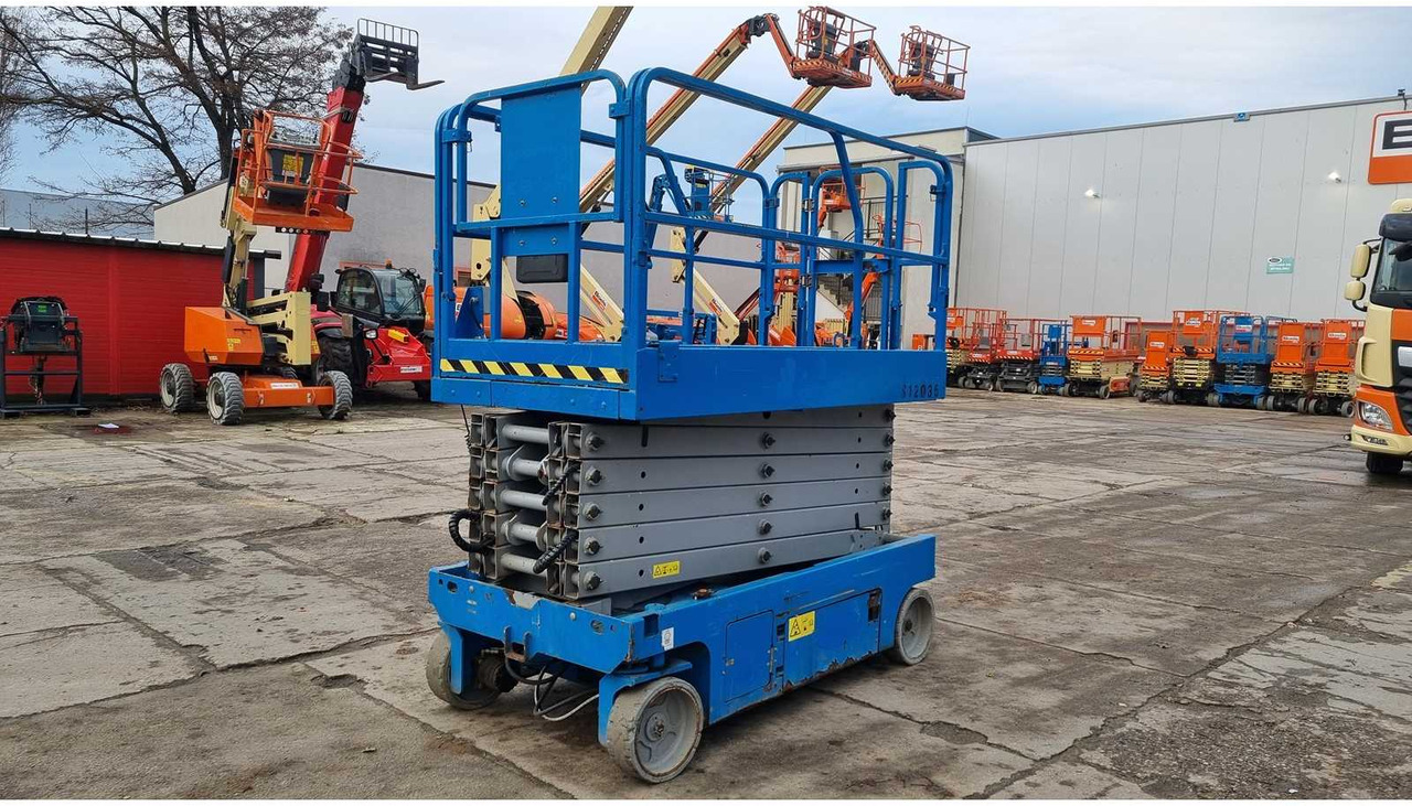 Plataforma elevadora GENIE - GS4047 - AERIAL WORK PLATFORMS - 2016 (ESN14016047): foto 9 Plataforma elevadora GENIE - GS4047 - AERIAL WORK PLATFORMS - 2016 (ESN14016047): foto 9