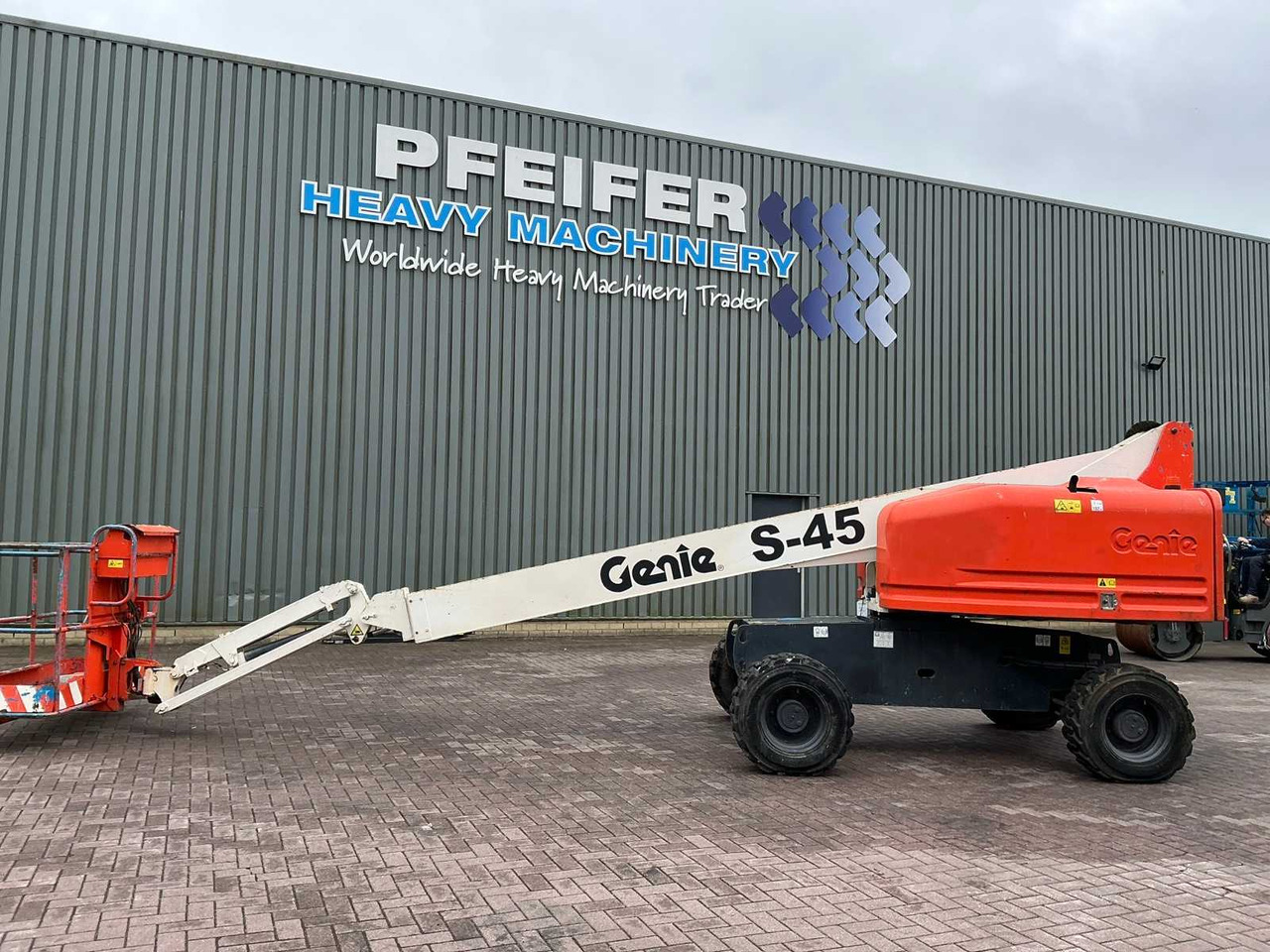 Genie S-45/4WD - Plataforma elevadora: foto 2 Genie S-45/4WD - Plataforma elevadora: foto 2