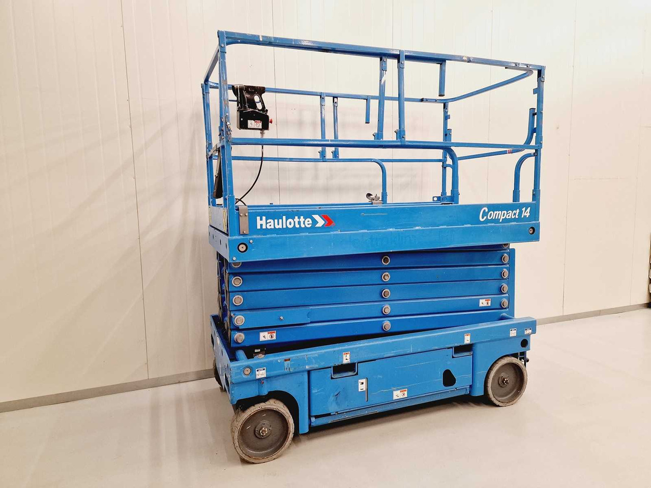 HAULOTTE - COMPACT 14 - AERIAL PLATFORM WORKING HEIGHT 14M - Plataforma elevadora: foto 5 HAULOTTE - COMPACT 14 - AERIAL PLATFORM WORKING HEIGHT 14M - Plataforma elevadora: foto 5