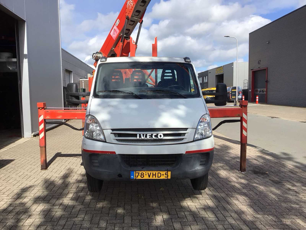 Iveco 40C15 375 - Grúa: foto 5 Iveco 40C15 375 - Grúa: foto 5