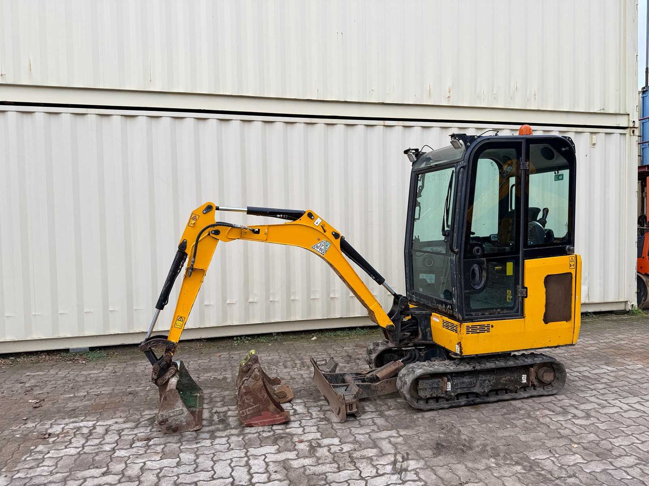 JCB - 16C-1 - 2022 - MINI EXCAVATOR - 3 X BUCKET - Miniexcavadora: foto 1 JCB - 16C-1 - 2022 - MINI EXCAVATOR - 3 X BUCKET - Miniexcavadora: foto 1