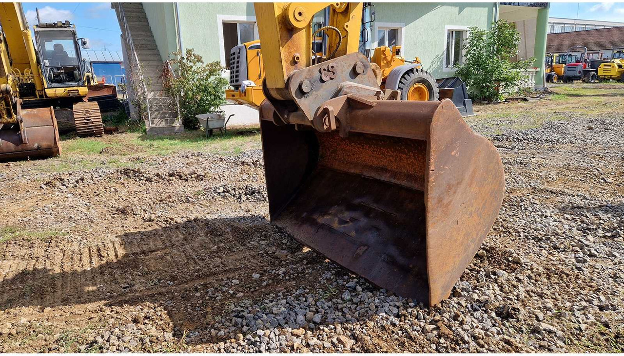 Excavadora de cadenas JCB JZ235LC: foto 17