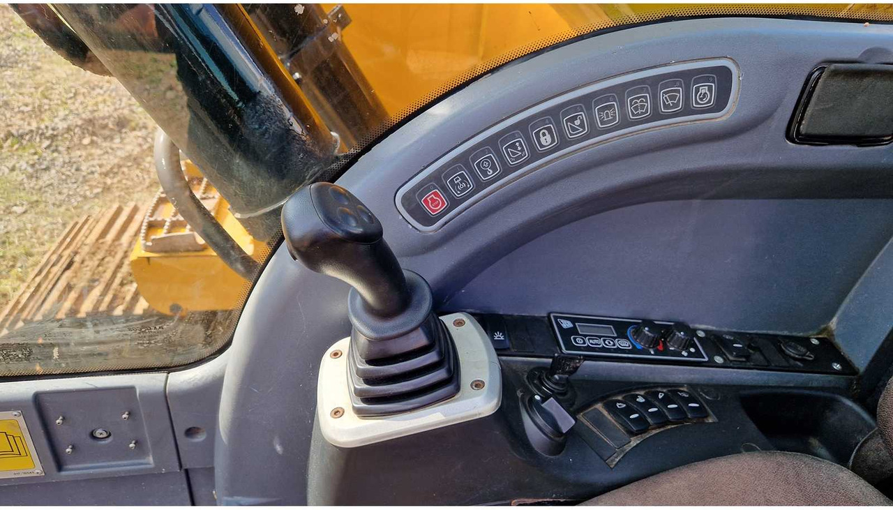 Excavadora de cadenas JCB JZ235LC: foto 47