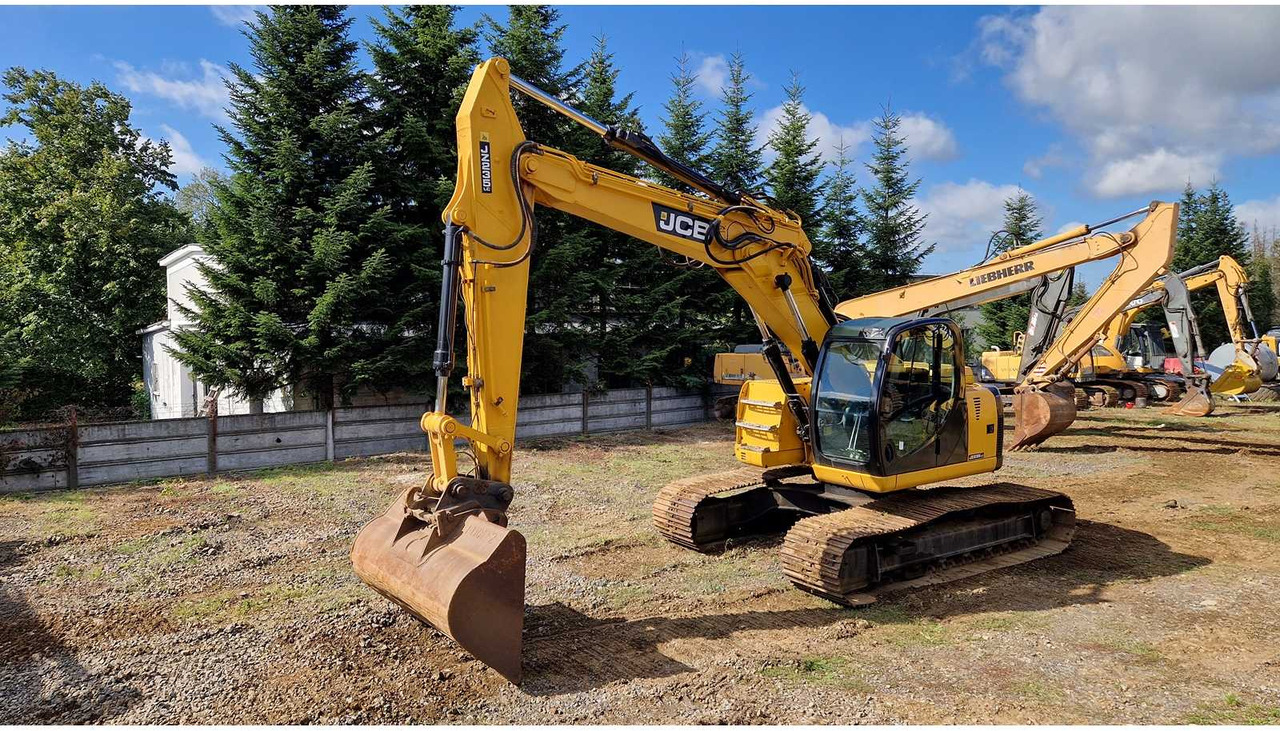 Excavadora de cadenas JCB JZ235LC: foto 11