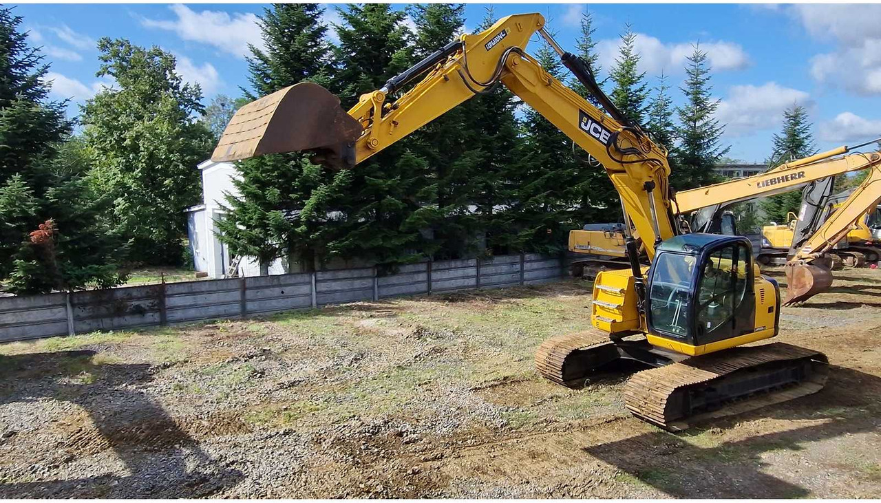 Excavadora de cadenas JCB JZ235LC: foto 10